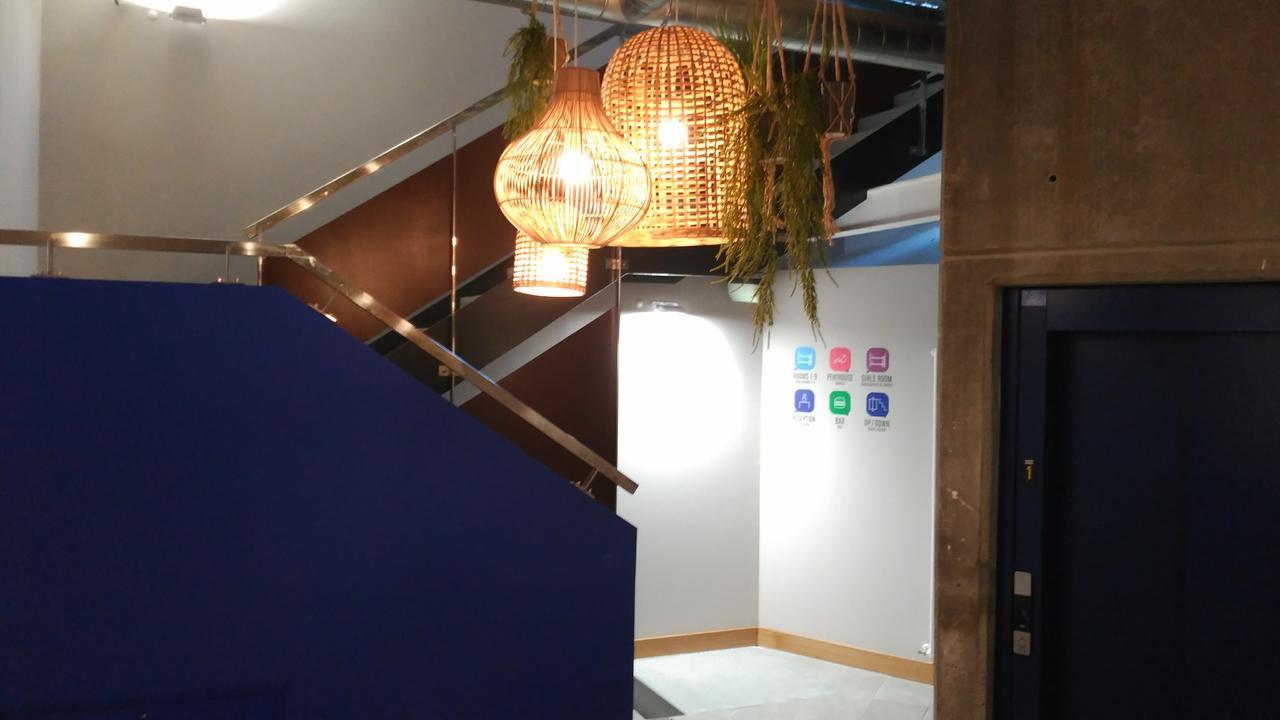Egunon Bilbao Hostel Exterior photo