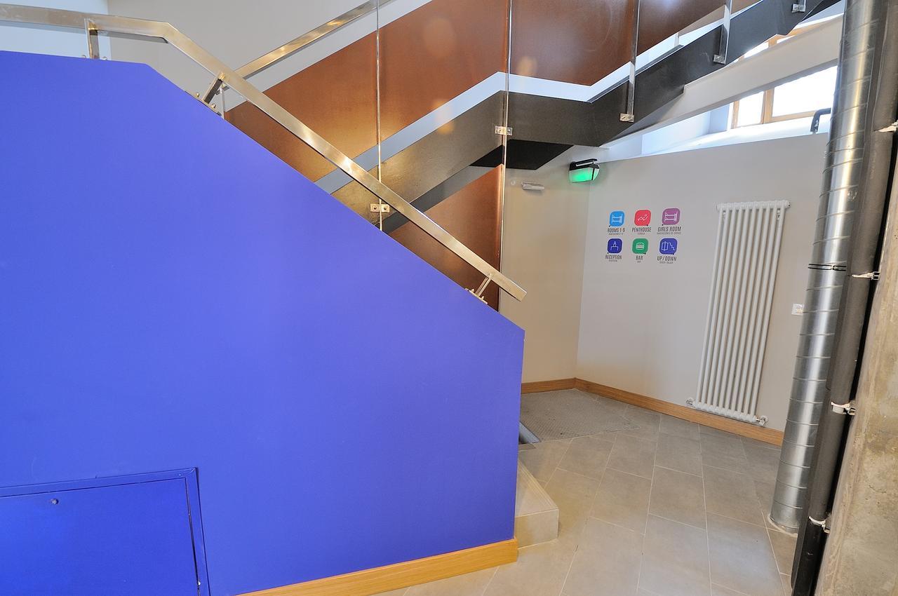 Egunon Bilbao Hostel Exterior photo