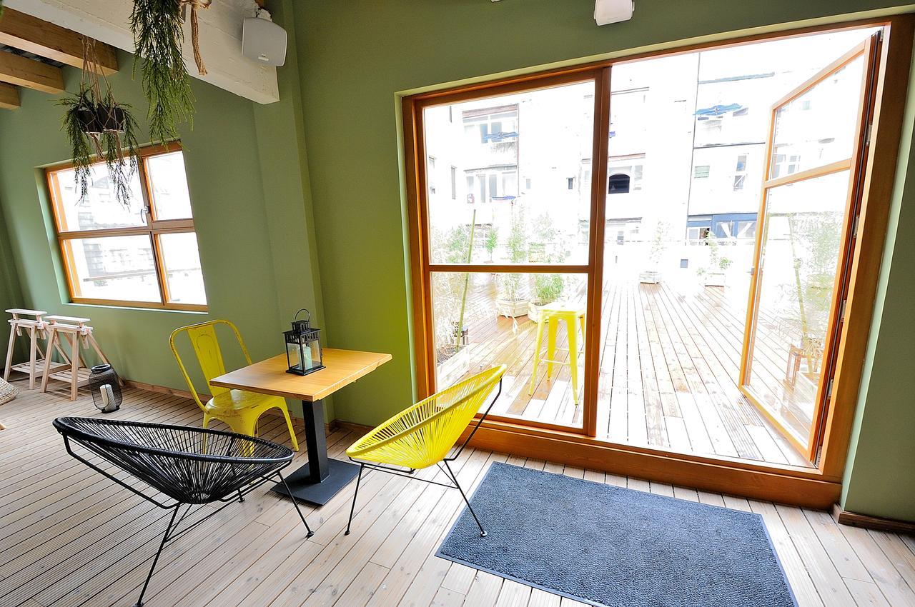 Egunon Bilbao Hostel Exterior photo