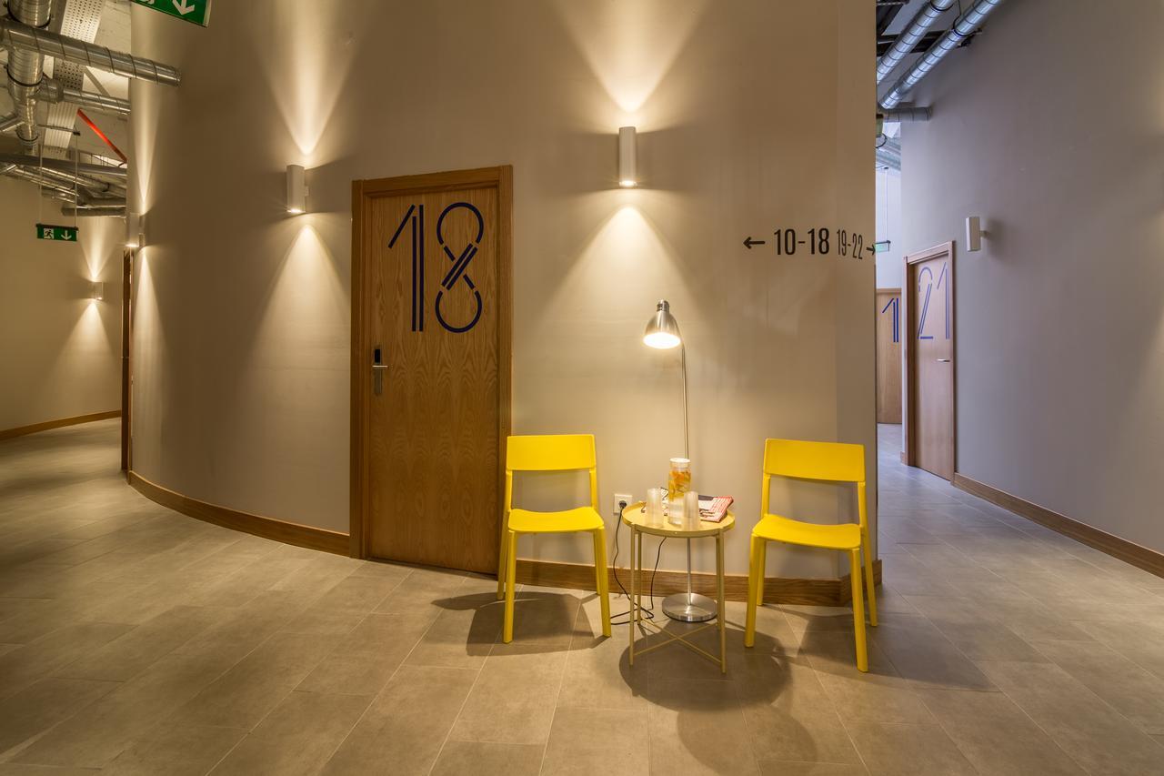 Egunon Bilbao Hostel Exterior photo